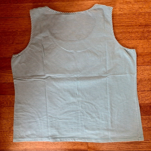 CHICOS TANK STYLE TOP - Picture 3 of 8